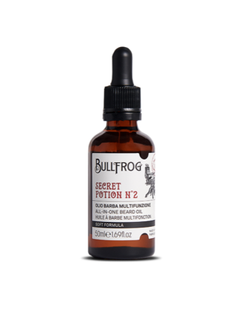 Secret Potion No.2 Multifunktions-Bartöl ist die unersetzliche Geheimformel von BULLFROG-Barbieren, die dank ihrer leichten Textur ideal für makellose Rasuren und zur Pflege von Bärten aller Art geeignet ist. Ein Multifunktionsöl, das sowohl als Pre-Shave
